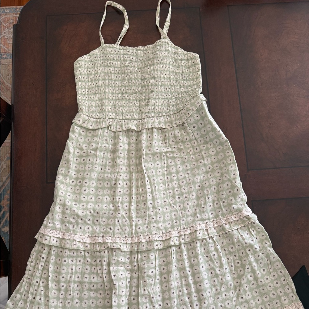 Universal Thread Light Green Floral Midi Dress
